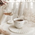 Biały kubek porcelanowy 500 ml - motyw złotych serduszek na walentynki dla niej Biały kubek porcelanowy nadzwyczajnie.mom ze złotym zdobieniem i napisem ZŁOTE SERDUSZKA — 500 ml