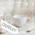 Kubek 500 ml - ZŁOTE SERCE + Zostaniesz Babcią! NAPIS NA DNIE OUTLET Kubek porcelanowy ze złotym sercem + Zostaniesz Babcią! NAPIS NA DNIE OUTLET nadzwyczajnie.mom — widok z boku na białym tle