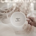 Biały Kubek Porcelanowy 500 ml - Motyw Złotego Serca z Pytaniem Zostaniesz Moją Świadkową na Dnie dla Przyjaciółki na Wieczór Panieński Biały kubek porcelanowy nadzwyczajnie.mom ze złotym zdobieniem i napisem Biały Kubek Porcelanowy 500 ml - Motyw Złotego