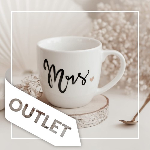 Biały kubek porcelanowy nadzwyczajnie.mom ze złotym sercem i napisem Mrs OUTLET — 300 ml