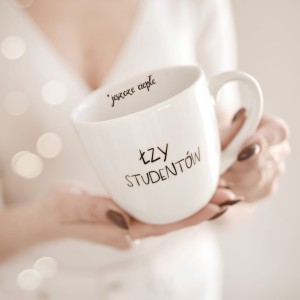 Biały kubek porcelanowy 300 ml - napis Łzy studentów dla studenta na zakończenie sesji