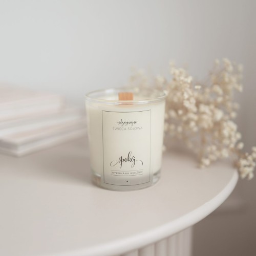 Personalizowany świeca sojowa w szklanym słoiku ze złotym zdobieniem jako idealny prezent — porcelana premium