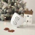 Kubek 300 ml - Christmas vibes! PIESEK Kubek porcelanowy ze złotym zdobieniem Christmas vibes! PIESEK nadzwyczajnie.mom — widok z boku na białym tle