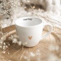 Kubek 300 ml - uważność ZŁOTE SERCE Kubek porcelanowy ze złotym sercem uważność nadzwyczajnie.mom — widok z boku na białym tle