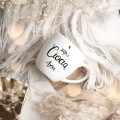 Biały Kubek Porcelanowy z Personalizacją 300 ml - Motyw Złotego Serca i Napis Super Ciocia z Imieniem dla Cioci na Każdą Okazję Zbliżenie na złote zdobienie na białym kubku porcelanowym Biały Kubek Porcelanowy z Personalizacją 300 ml - Motyw Złotego