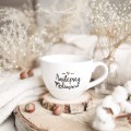Biały kubek porcelanowy 500 ml - napis Najlepszy mężczyzna ze złotym sercem dla partnera na rocznicę związku Biały kubek porcelanowy nadzwyczajnie.mom ze złotym sercem i napisem Najlepszy mężczyzna — 500 ml