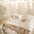 Biała filiżanka porcelanowa 250 ml ze spodkiem - motyw złotego serca i napisu jedyna taka babcia na świecie dla babci na Dzień Babci Eleganckie opakowanie prezentowe filiżanki porcelanowej ze złotym sercem nadzwyczajnie.mom — ze spodkiem - Jedyna taka