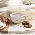 Biała filiżanka porcelanowa 250 ml ze spodkiem - motyw złotego serca z napisem mój złoty dziadek dla dziadka na Dzień Dziadka Eleganckie opakowanie prezentowe filiżanki porcelanowej ze złotym sercem nadzwyczajnie.mom — ze spodkiem - Mój złoty dziadek